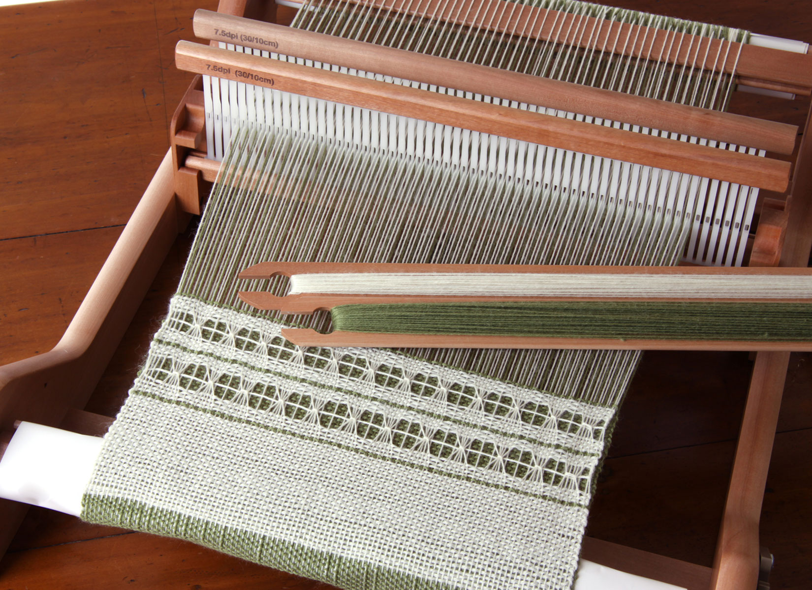 Weaving on a Rigid-Heddle Loom